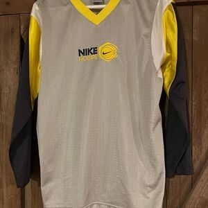 Nike dri fit boys shirt size XL (18-20)